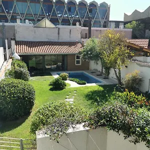 https://la-casa-del-parque-mendoza.hotelsmendoza.com